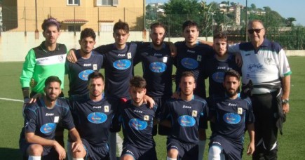 BOYS ANCORA AL PALO